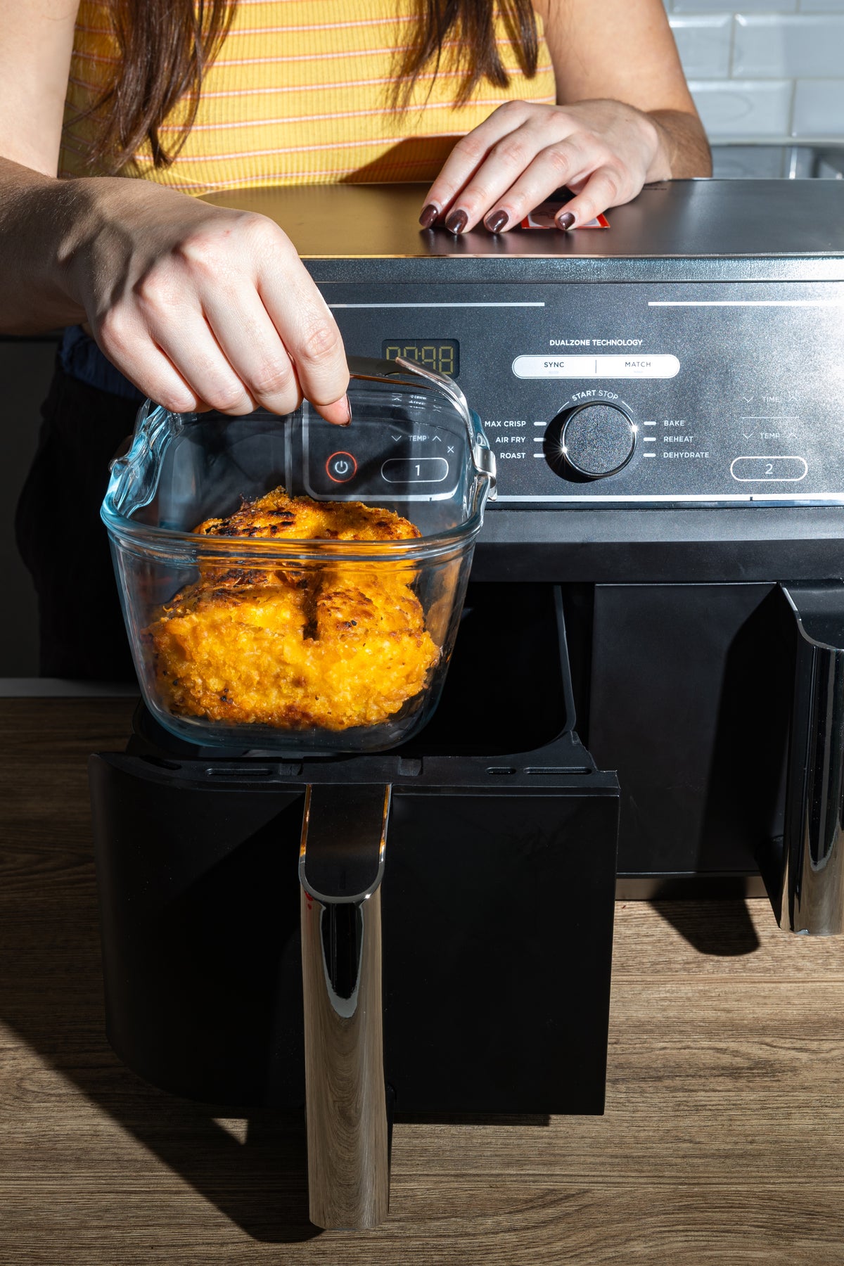Plat airfryer en verre avec poignée amovible